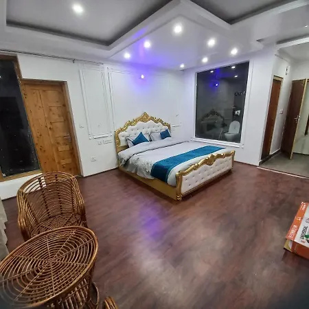 Humble Holiday Home Kufri S H I M L A With Lawn And Amazing View Exterior photo