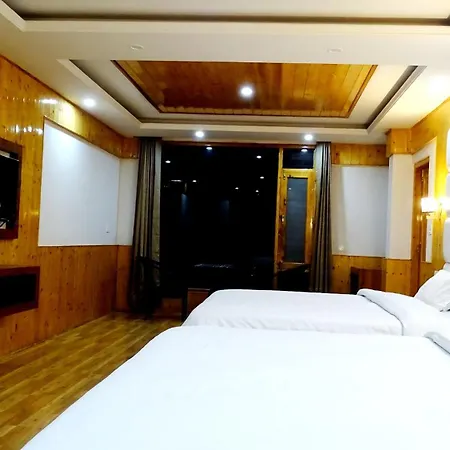 Humble Holiday Home Kufri S H I M L A With Lawn And Amazing View Exterior photo