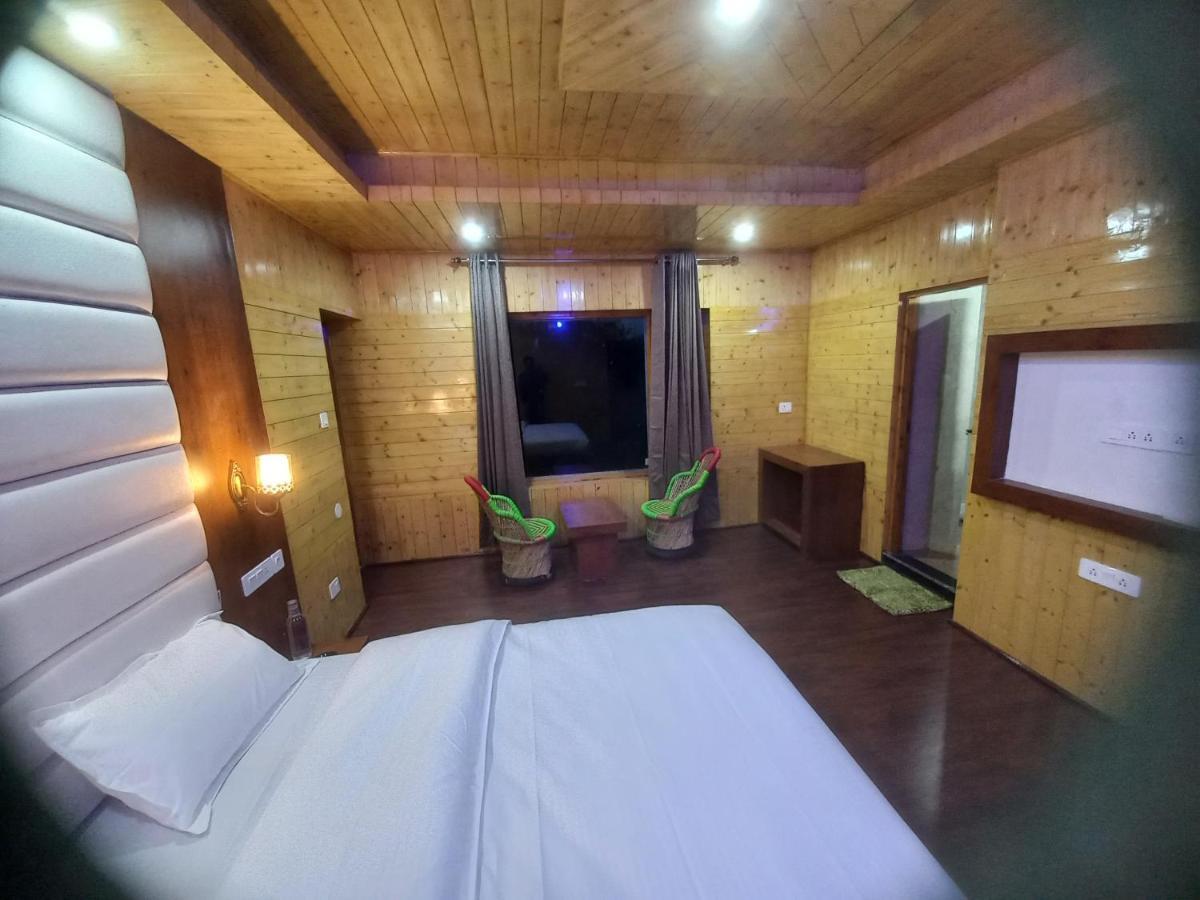 Humble S H I M L A With Lawn And Amazing View Homestay